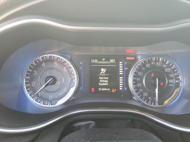 Photo 9 from auction – 2015 CHRYSLER 200 LIMITE with VIN 1C3CCCAB5FN585552