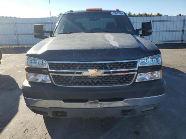 Photo 5 from auction – 2005 CHEVROLET SILVERADO with VIN 1GCHK23UX5F961393