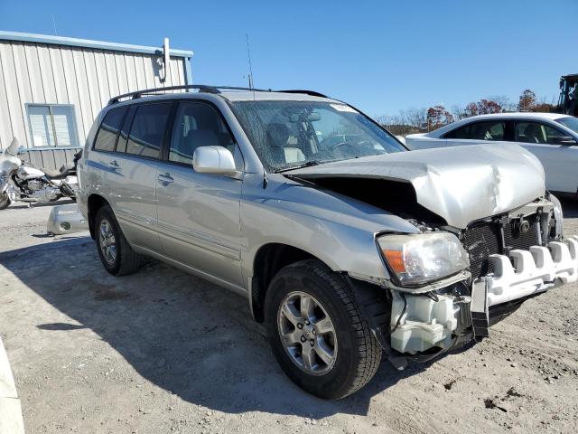 Снимка 4 от търг – 2004 TOYOTA HIGHLANDER с VIN JTEEP21A140035653