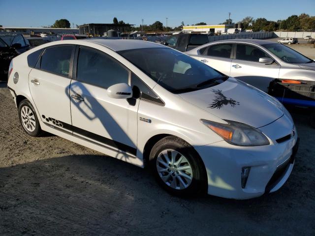 Photo 4 from auction – 2014 TOYOTA PRIUS PLUG with VIN JTDKN3DP5E3053477