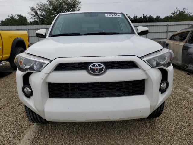 Photo 5 from auction – 2017 TOYOTA 4RUNNER SR with VIN JTEZU5JR4H5159832