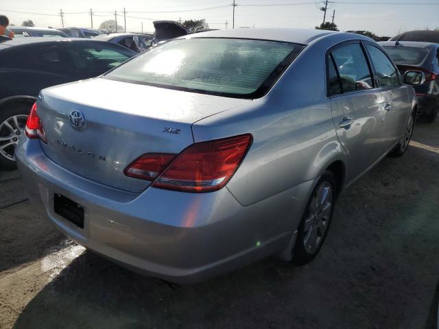 Photo 3 from auction – 2005 TOYOTA AVALON XL with VIN 4T1BK36B95U039744