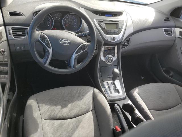 Photo 8 from auction – 2012 HYUNDAI ELANTRA GL with VIN 5NPDH4AE2CH117307