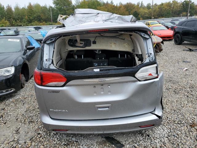 Photo 6 from auction – 2017 CHRYSLER PACIFICA T with VIN 2C4RC1DG2HR511027