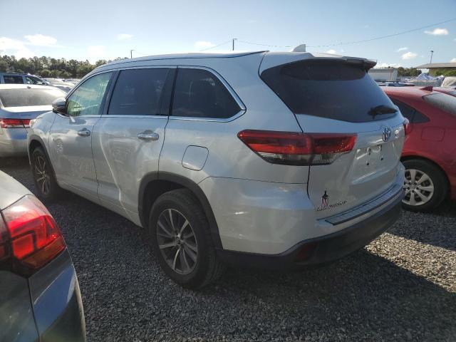 Photo 2 from auction – 2017 TOYOTA HIGHLANDER with VIN 5TDKZRFH7HS523427