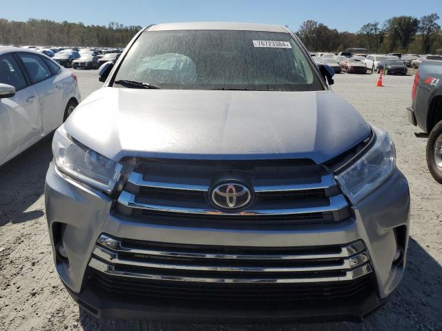 Photo 5 from auction – 2018 TOYOTA HIGHLANDER with VIN 5TDBZRFH6JS913330