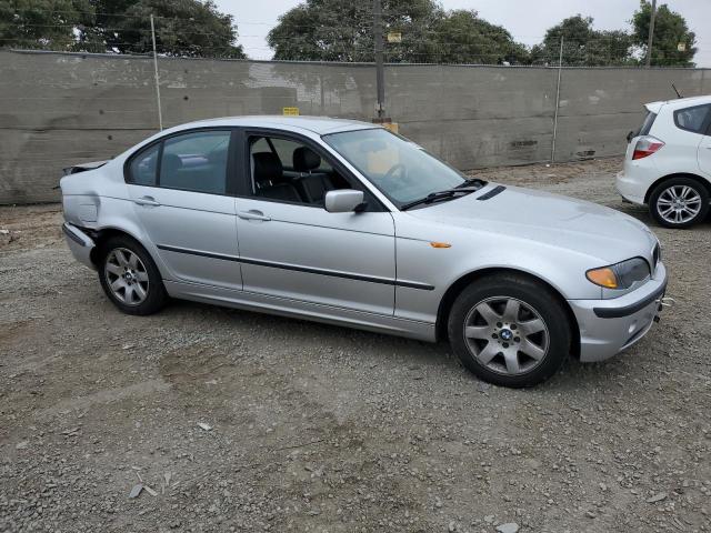 Photo 4 from auction – 2002 BMW 325 I with VIN WBAEV33422KL57725