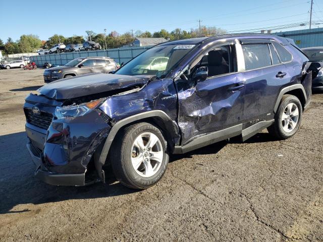 TOYOTA RAV4 XLE 2019 with VIN JTMRWRFV3KD033308 - Photo from auction