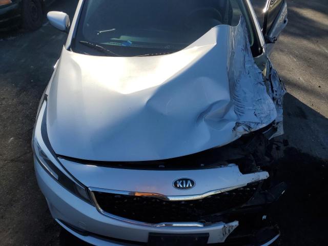 Photo 11 from auction – 2017 KIA FORTE LX with VIN 3KPFK4A79HE096754