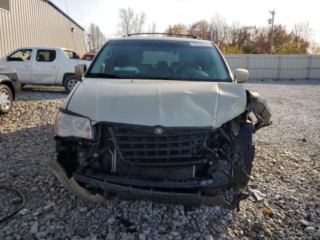 Photo 5 from auction – 2010 CHRYSLER TOWN & COU with VIN 2A4RR8D14AR456552