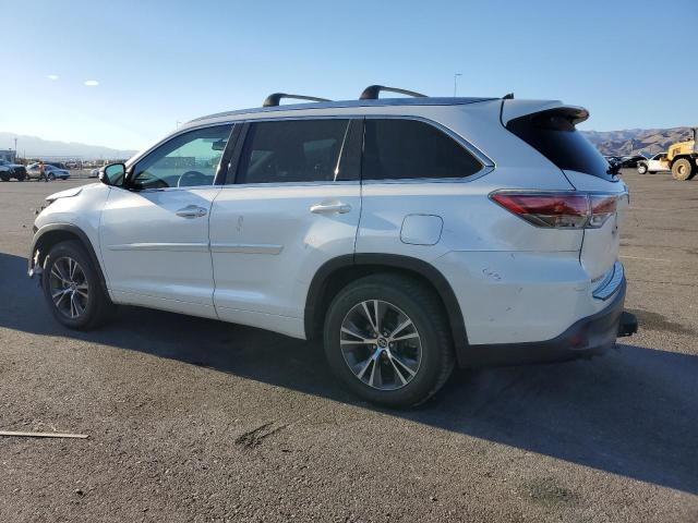Photo 2 from auction – 2016 TOYOTA HIGHLANDER with VIN 5TDKKRFH0GS142201