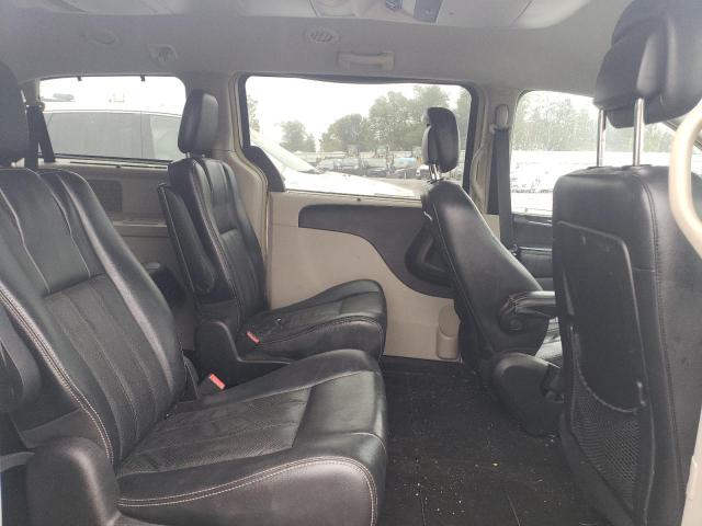 Photo 11 from auction – 2011 CHRYSLER TOWN & COU with VIN 2A4RR8DGXBR733999
