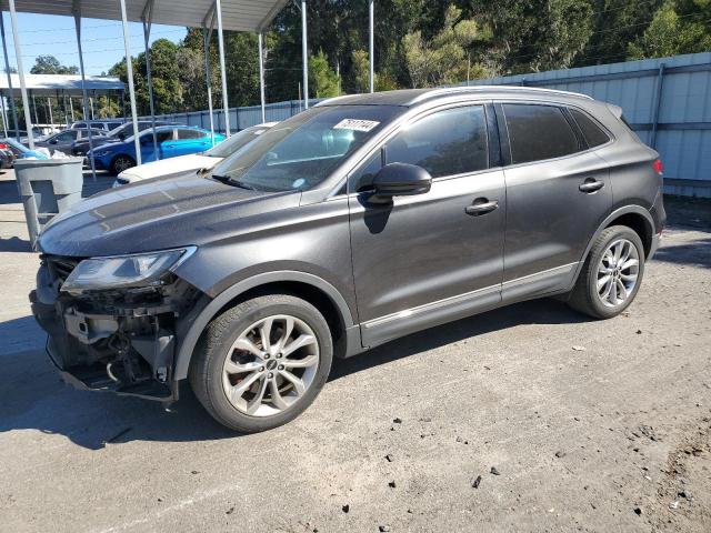 LINCOLN MKC SELECT 2017 with VIN 5LMCJ2D92HUL69230 - Photo from auction