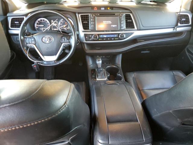 Photo 8 from auction – 2017 TOYOTA HIGHLANDER with VIN 5TDJZRFH9HS392271