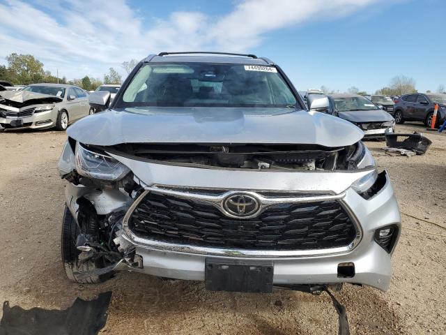 Photo 5 from auction – 2022 TOYOTA HIGHLANDER with VIN 5TDDZRBH3NS213298