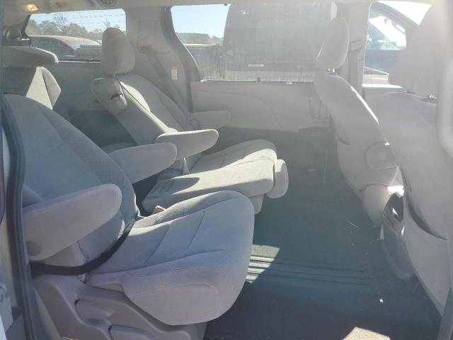 Photo 11 from auction – 2017 TOYOTA SIENNA LE with VIN 5TDKZ3DC9HS801832