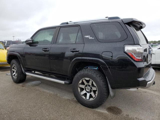 Photo 2 from auction – 2018 TOYOTA 4RUNNER SR with VIN JTEBU5JR0J5573164