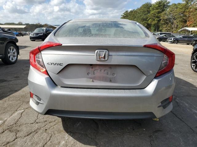 Photo 6 from auction – 2018 HONDA CIVIC LX with VIN 2HGFC2F53JH577068