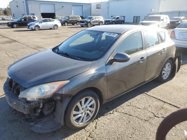 MAZDA 3 I 2012 with VIN JM1BL1L84C1676618 - Photo from auction