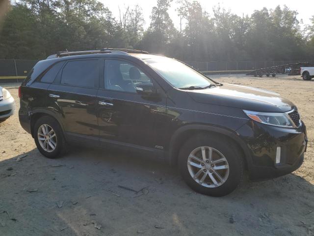 Photo 4 from auction – 2015 KIA SORENTO LX with VIN 5XYKTCA63FG603676