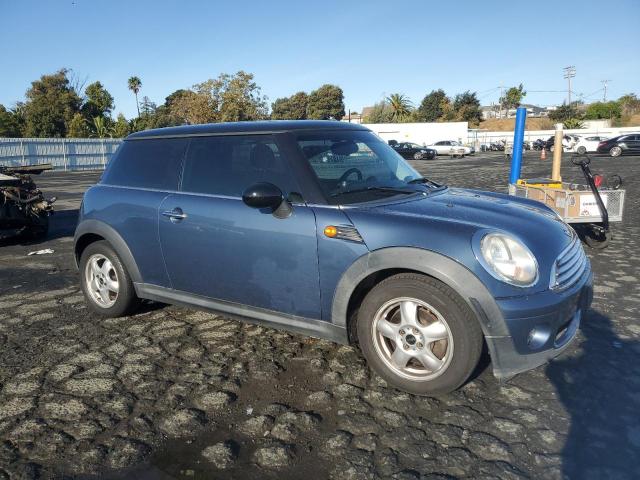 Photo 4 from auction – 2010 MINI COOPER with VIN WMWMF3C52ATZ67425