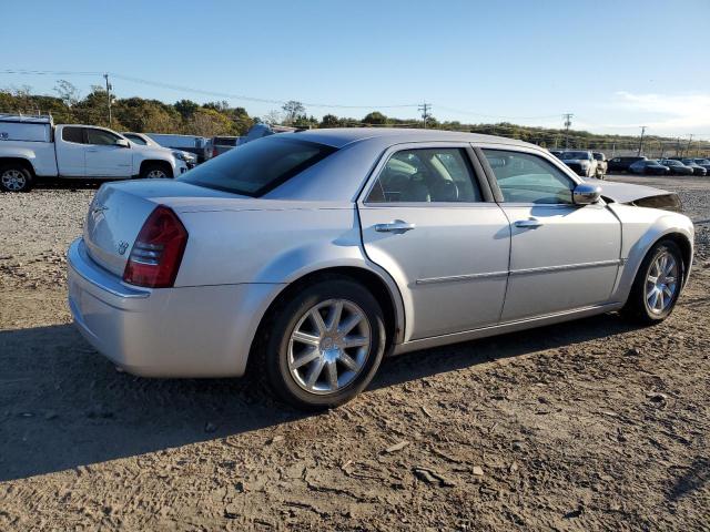 Photo 3 from auction – 2007 CHRYSLER 300C with VIN 2C3KA63H57H810793
