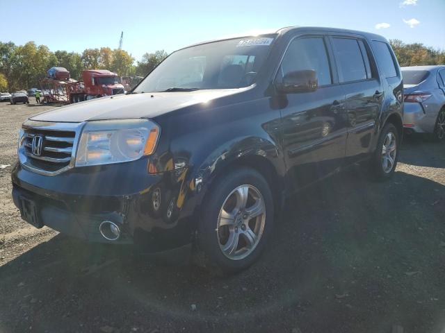 HONDA PILOT EXL 2015 with VIN 5FNYF4H54FB054601 - Photo from auction