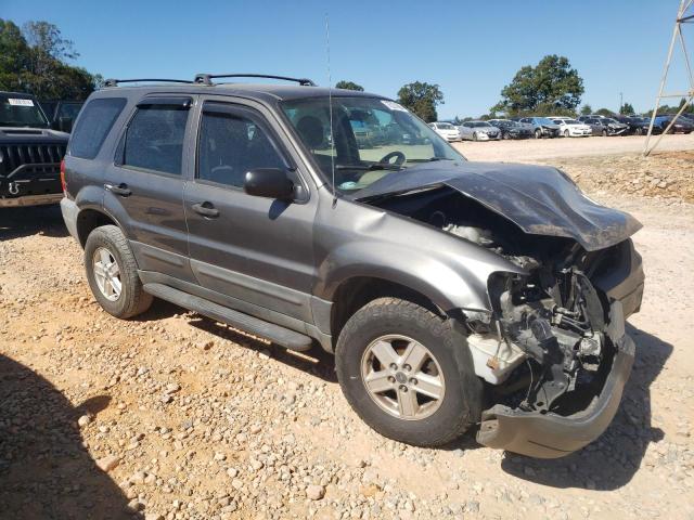 Photo 4 from auction – 2005 FORD ESCAPE XLS with VIN 1FMYU02Z95DA06006