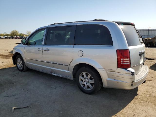 Photo 2 from auction – 2010 CHRYSLER TOWN & COU with VIN 2A4RR5D15AR170448