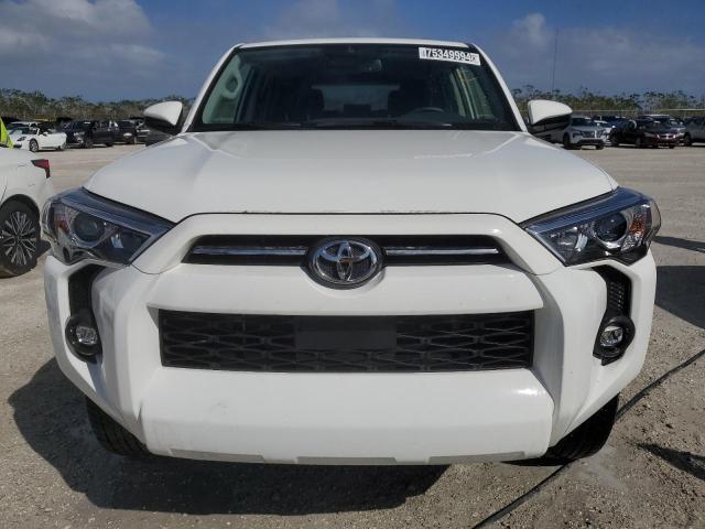 Photo 5 from auction – 2024 TOYOTA 4RUNNER SR with VIN JTEEU5JR1R5306012