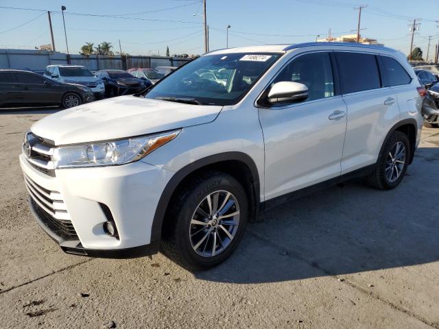 TOYOTA HIGHLANDER 2019 with VIN 5TDJZRFH5KS628096 - Photo from auction