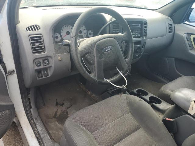 Photo 8 from auction – 2001 FORD ESCAPE XLT with VIN 1FMYU03121KC24061
