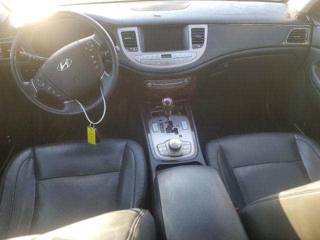 Photo 8 from auction – 2011 HYUNDAI GENESIS 4. with VIN KMHGC4DF6BU136376