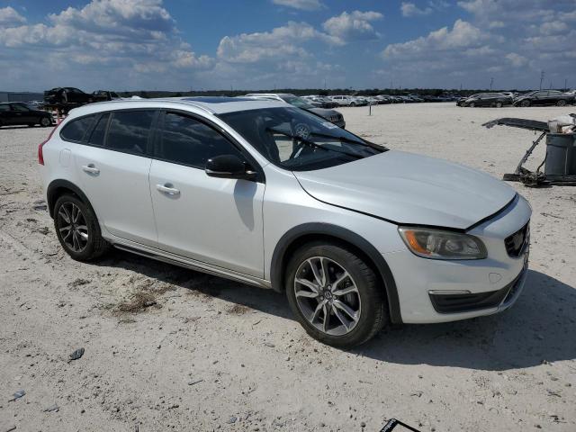 Photo 4 from auction – 2016 VOLVO V60 CROSS with VIN YV4612HK4G1012811