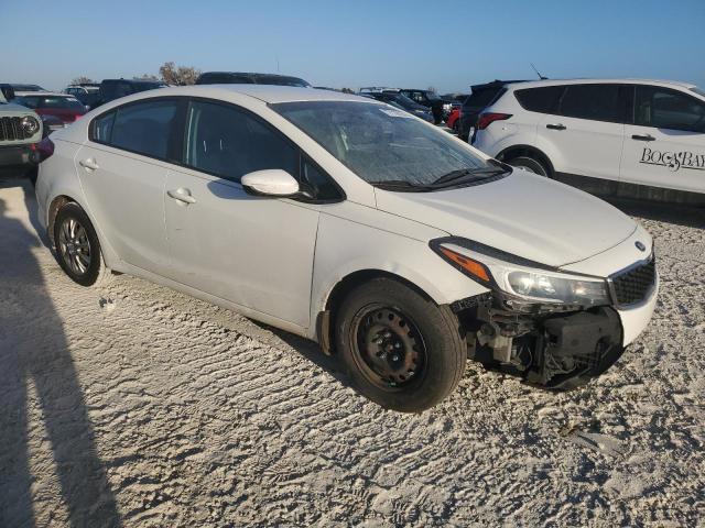 Photo 4 from auction – 2017 KIA FORTE LX with VIN 3KPFK4A75HE026880