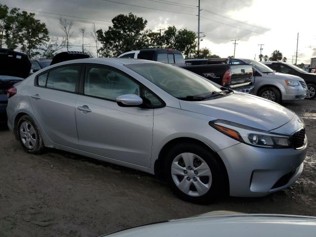 Photo 4 from auction – 2017 KIA FORTE LX with VIN 3KPFK4A79HE049336