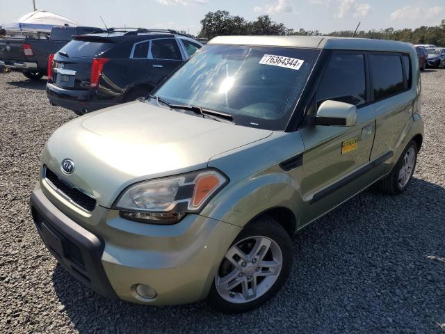 KIA SOUL + 2010 with VIN KNDJT2A2XA7035578 - Photo from auction