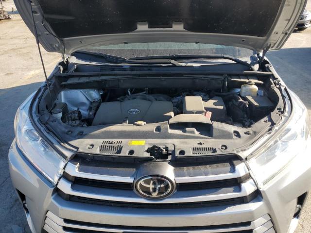 Photo 12 from auction – 2017 TOYOTA HIGHLANDER with VIN 5TDJZRFH9HS379410