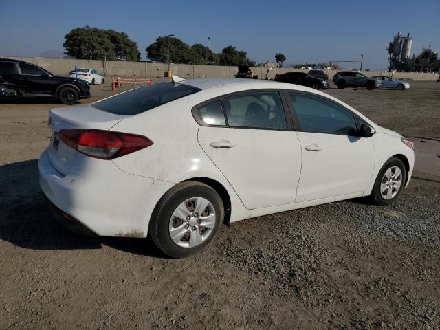 Photo 3 from auction – 2017 KIA FORTE LX with VIN 3KPFK4A72HE032359