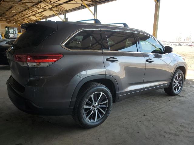 Photo 3 from auction – 2018 TOYOTA HIGHLANDER with VIN 5TDKZRFH7JS537706