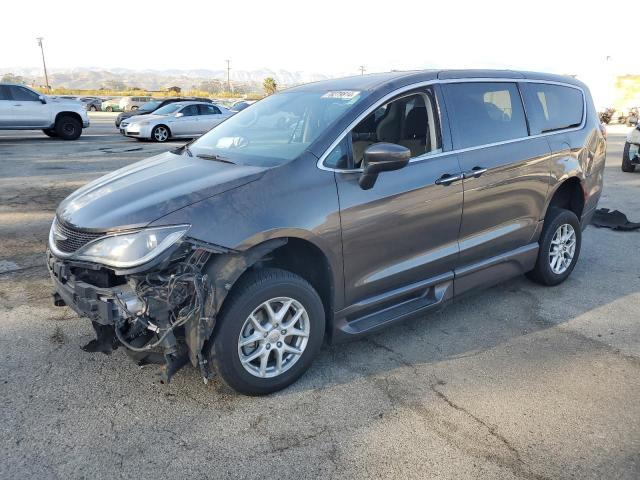 CHRYSLER PACIFICA T 2017 with VIN 2C4RC1BGXHR796577 - Photo from auction