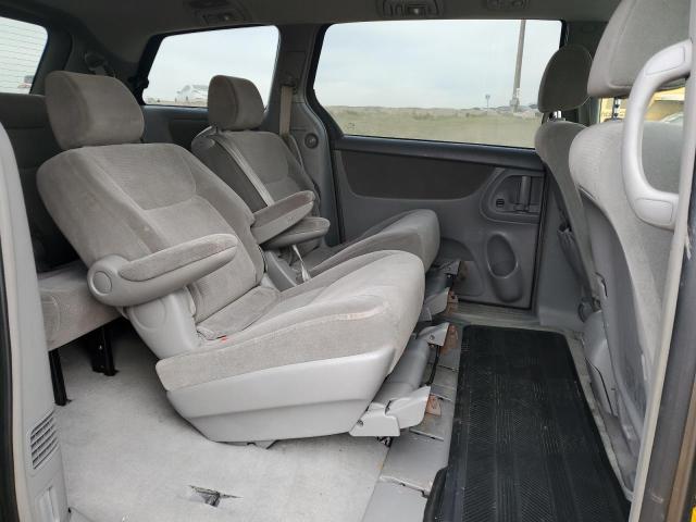 Photo 11 from auction – 2004 TOYOTA SIENNA LE with VIN 5TDBA23C84S007143
