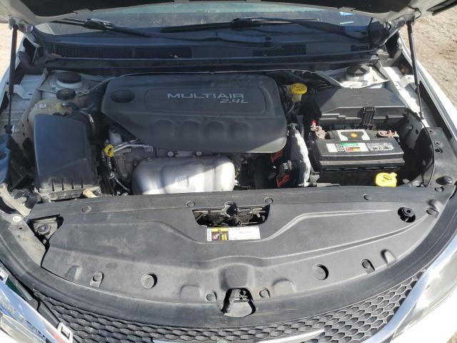 Photo 11 from auction – 2016 CHRYSLER 200 LIMITE with VIN 1C3CCCAB3GN155522