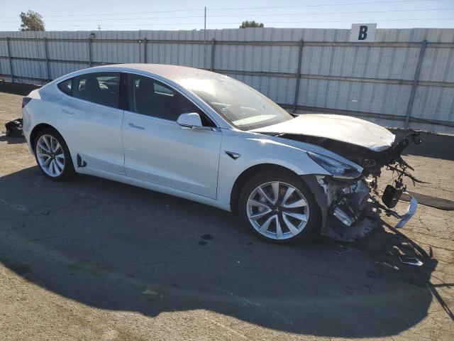 Photo 4 from auction – 2018 TESLA MODEL 3 with VIN 5YJ3E1EB6JF185897