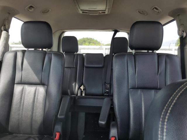 Photo 10 from auction – 2014 CHRYSLER TOWN & COU with VIN 2C4RC1BG1ER208254