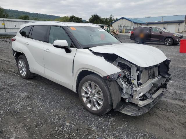 Photo 4 from auction – 2022 TOYOTA HIGHLANDER with VIN 5TDDZRBH9NS217436