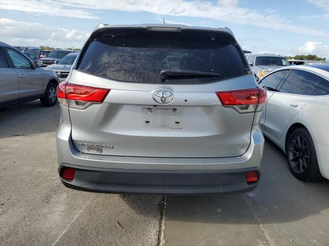 Photo 6 from auction – 2017 TOYOTA HIGHLANDER with VIN 5TDKZRFH9HS508329