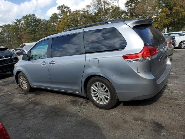 Photo 2 from auction – 2011 TOYOTA SIENNA XLE with VIN 5TDYK3DC9BS056554