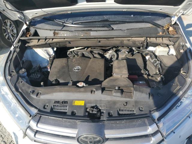 Photo 12 from auction – 2018 TOYOTA HIGHLANDER with VIN 5TDKZRFH4JS526680