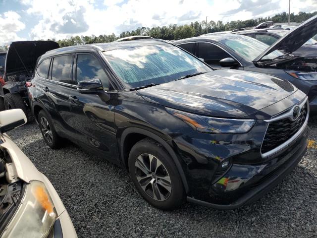 Photo 4 from auction – 2022 TOYOTA HIGHLANDER with VIN 5TDGZRAH7NS540396